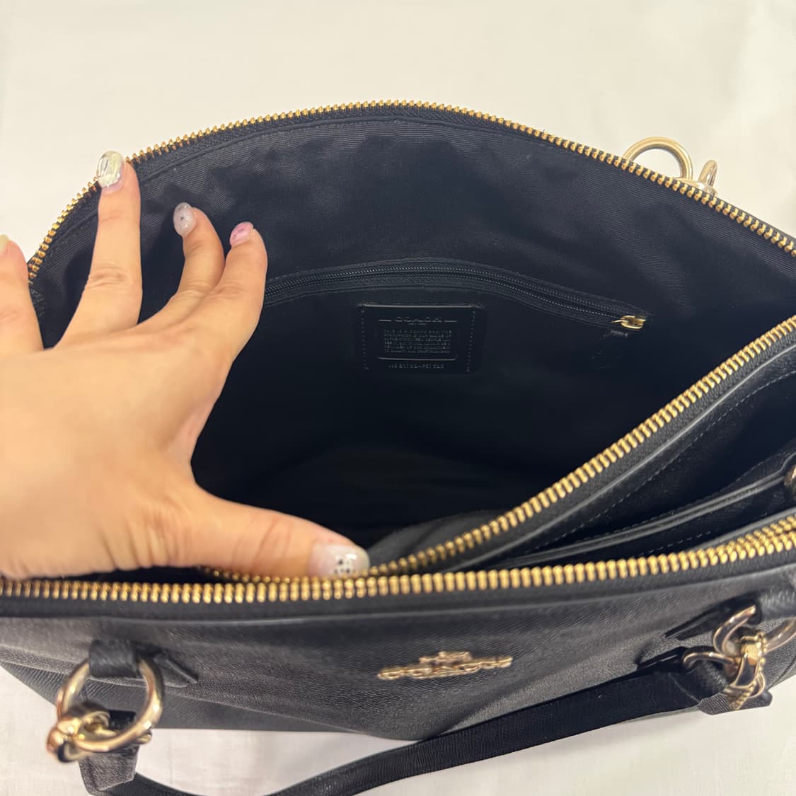 코치 블랙 레더 숄더백 상품이미지7