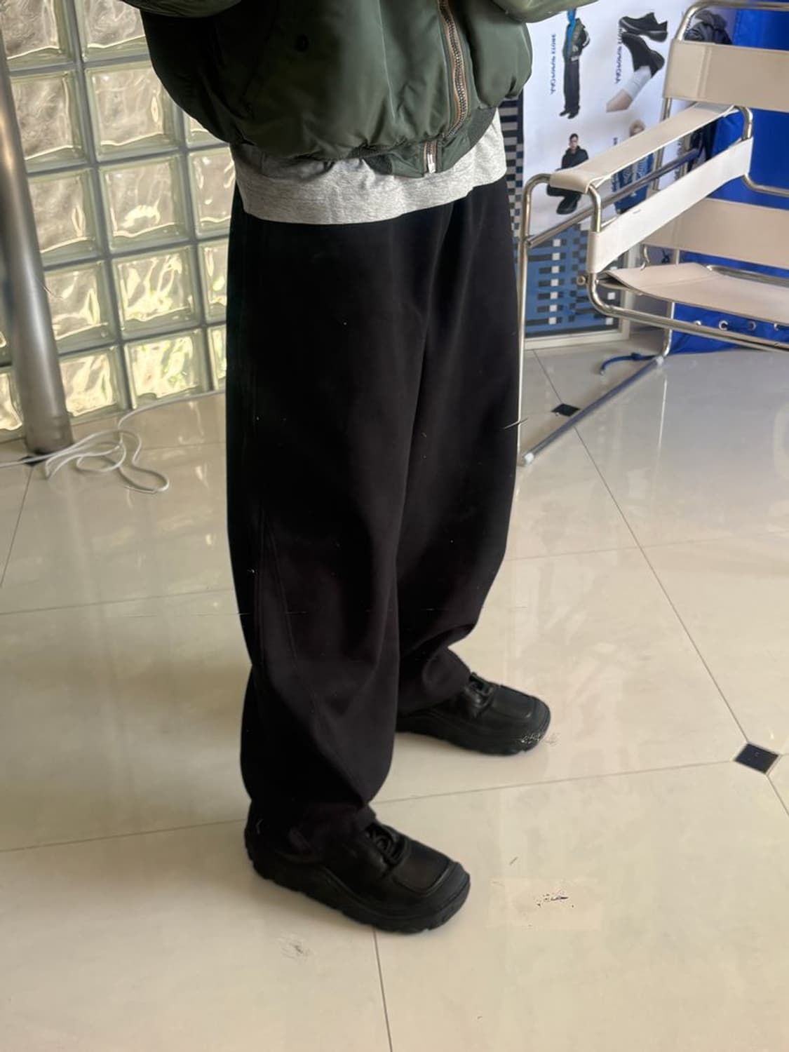 WIDE SWEATPANTS 통 넓은 트레이닝 바지 상품이미지3