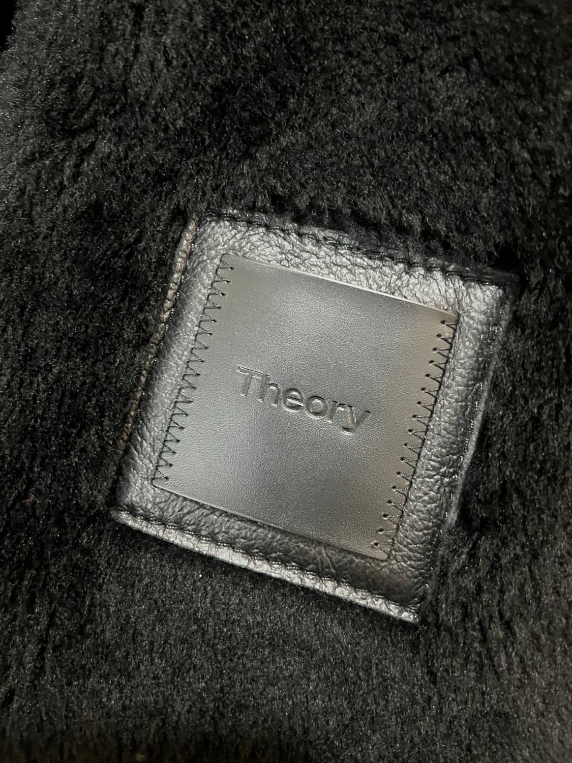 24fw 띠어리 양가죽 무스탕 시어링 xl (새상품급) 상품이미지3