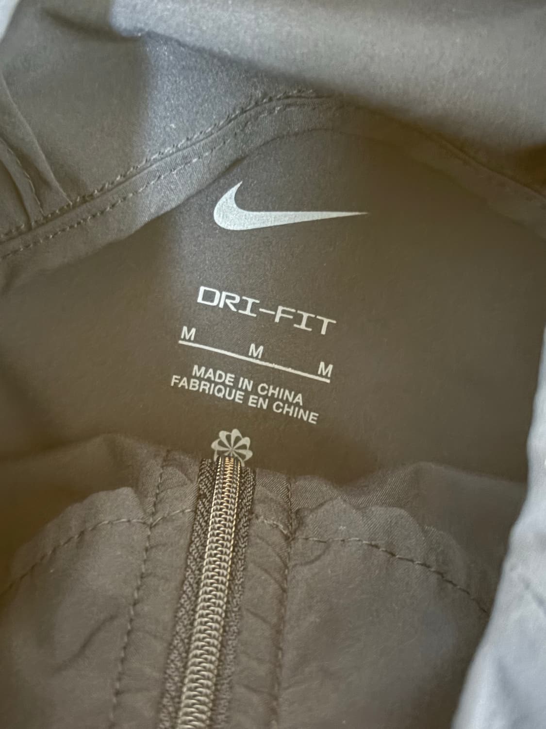 나이키 드라이핏 바람막이 상품이미지2