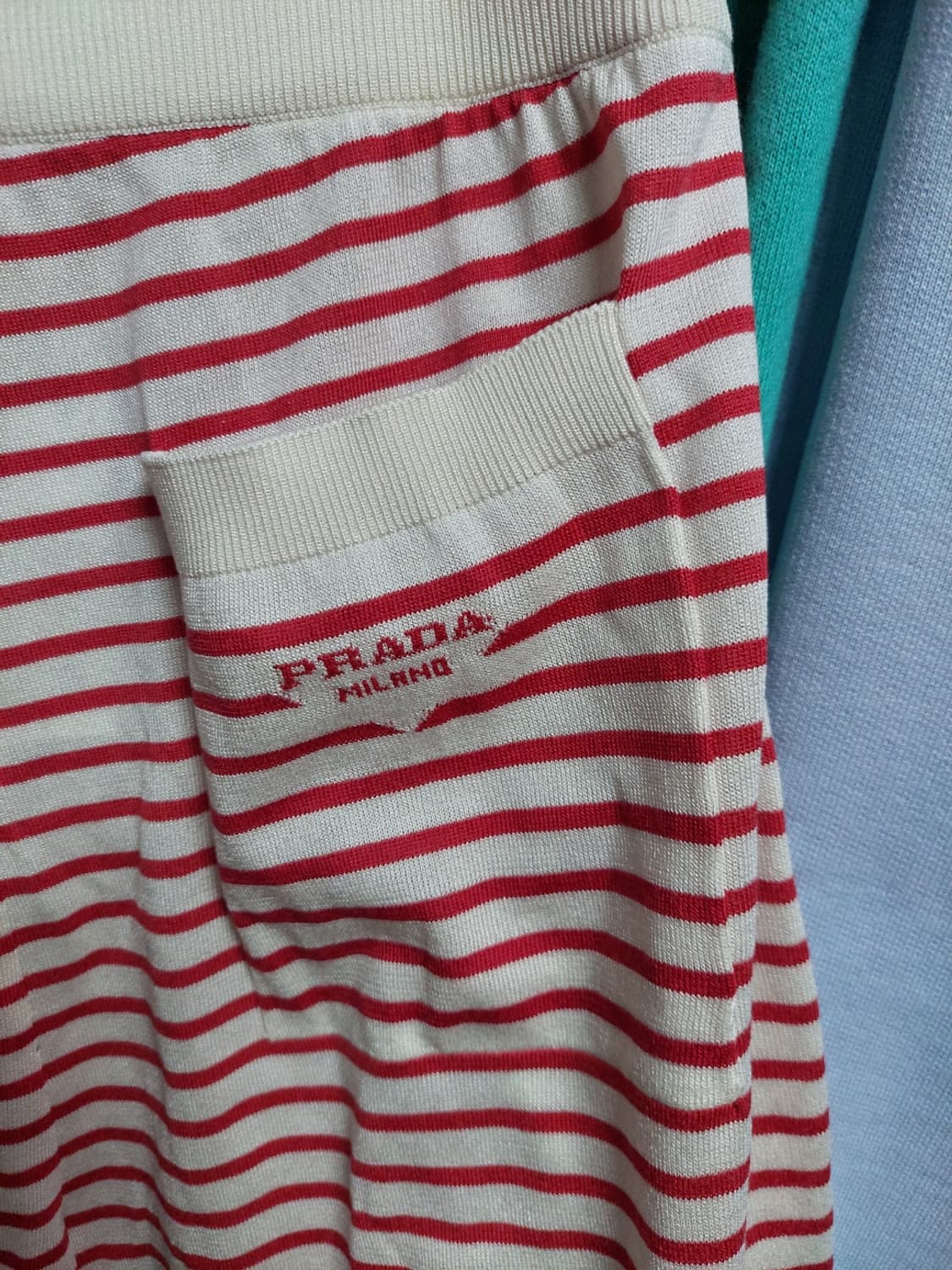 프라다 실크 레드화이트 스트라이프 쇼츠 48 백화점판 상품이미지1