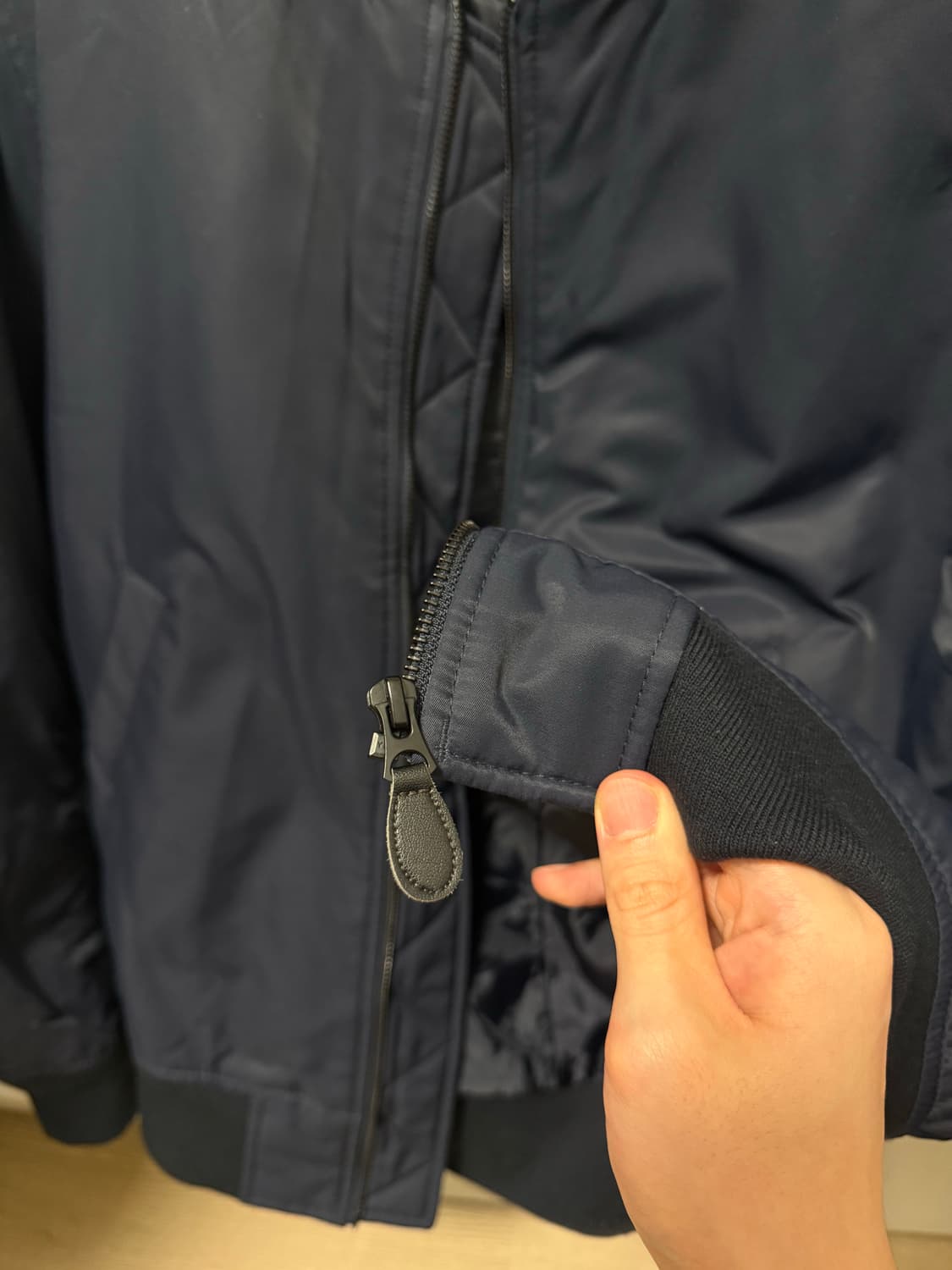 유니클로 ma1 네이비 L 상품이미지3