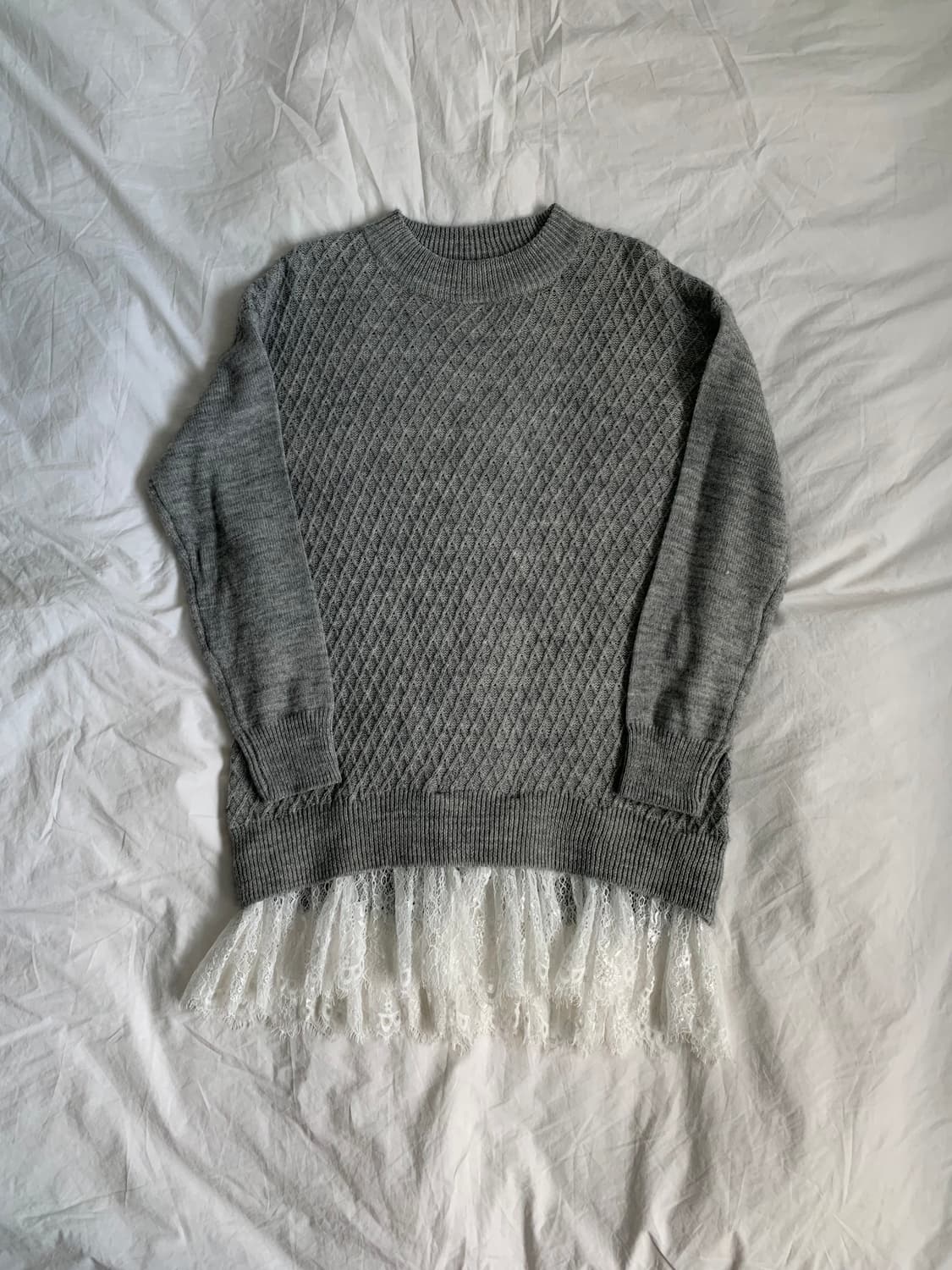 그레이 레이스 니트 상품이미지1