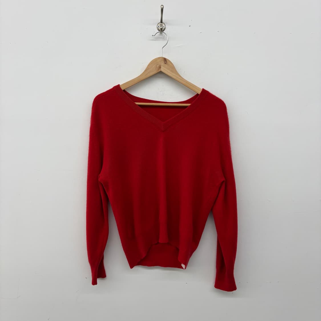 캐시미어 100% 레드 브이넥 니트 여성 L 상품이미지1