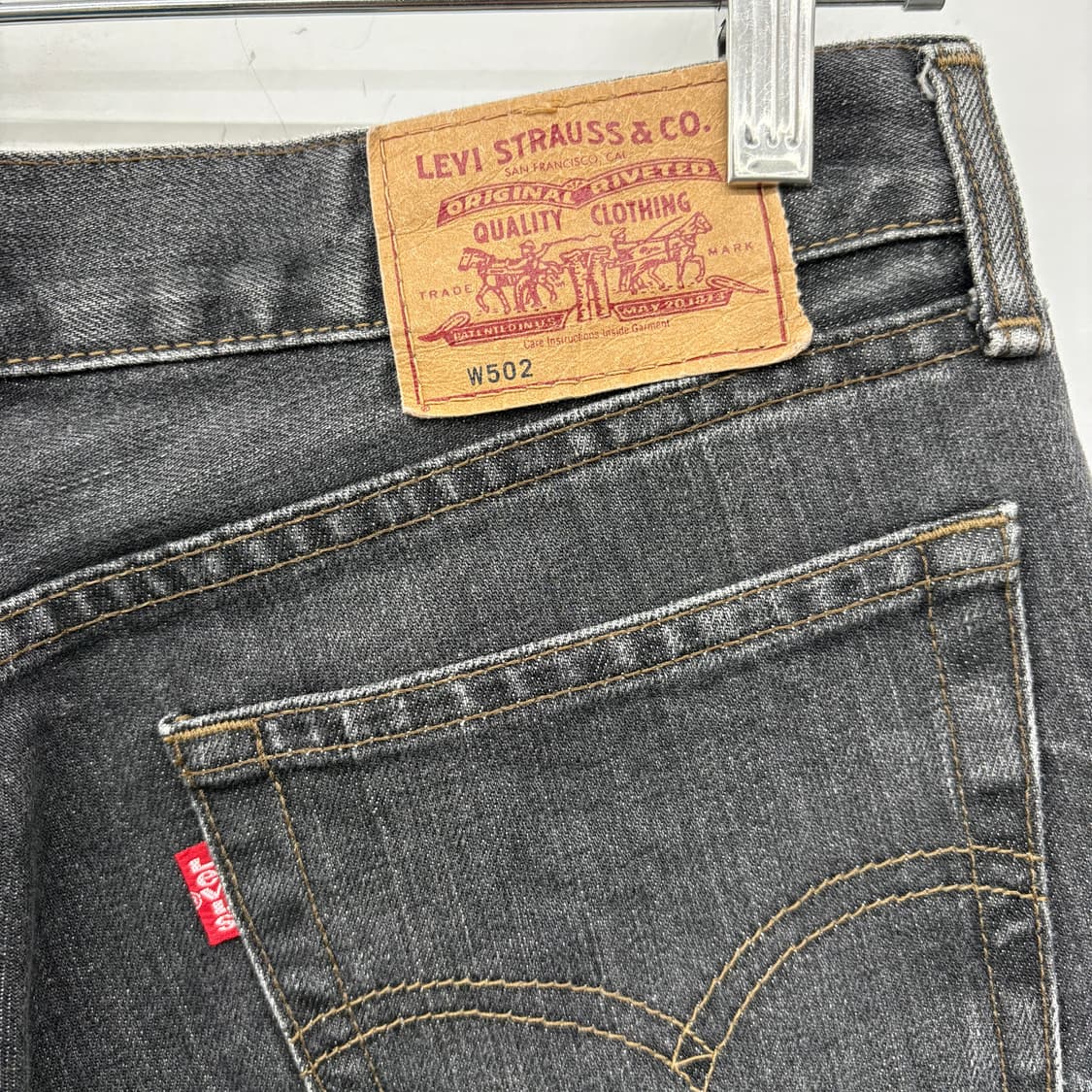 리바이스w502 블랙 데님 청바지 허리31 상품이미지5