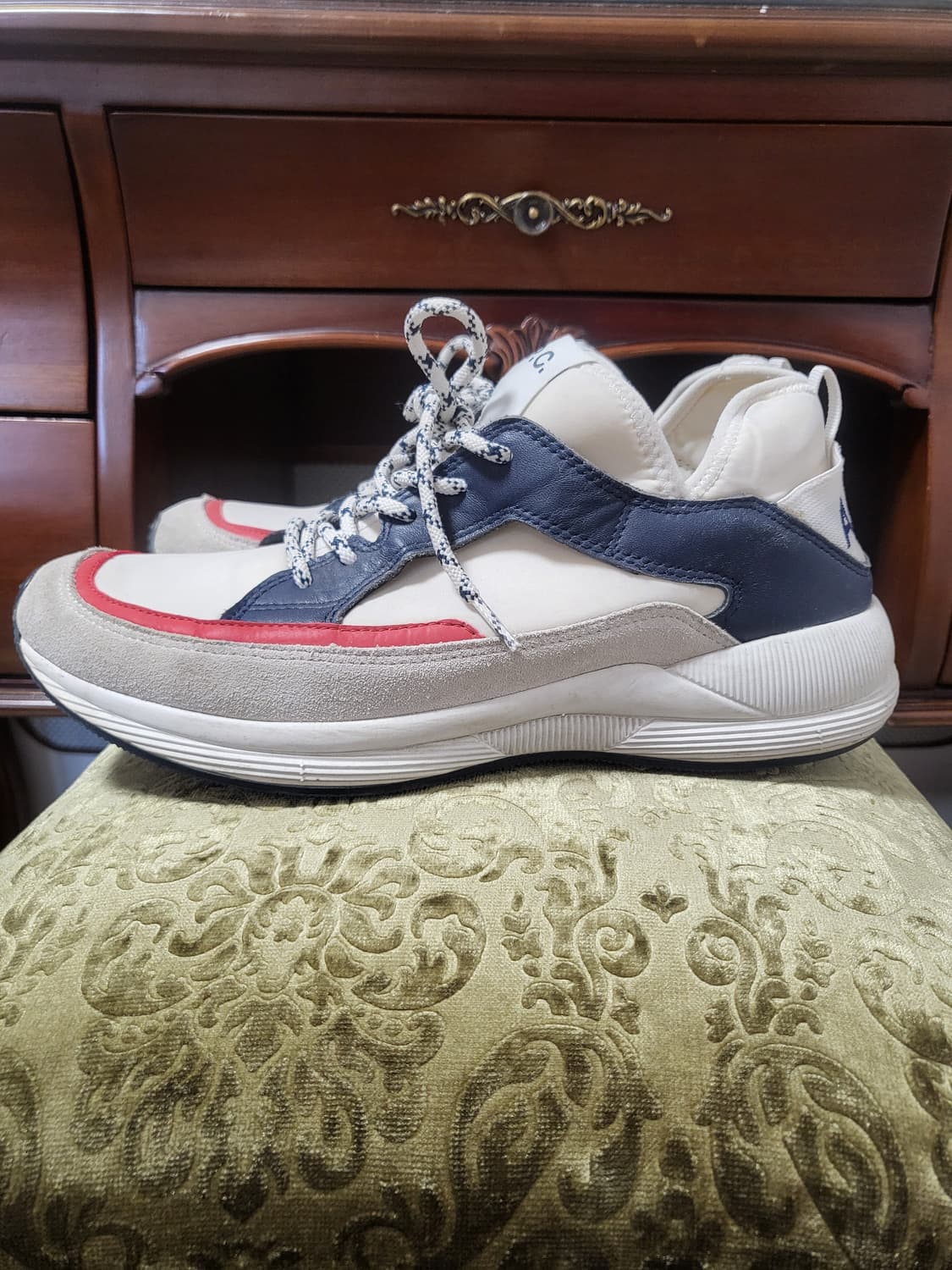 A.P.C. 레드 언클 데이브 스니커즈 상품이미지2