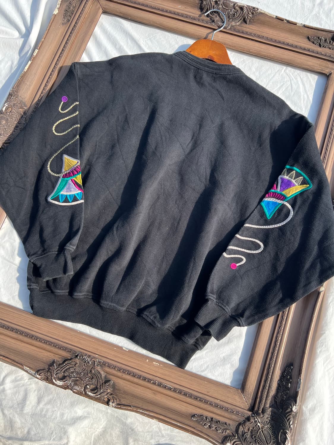 에스닉 자수 맨투맨 상품이미지5