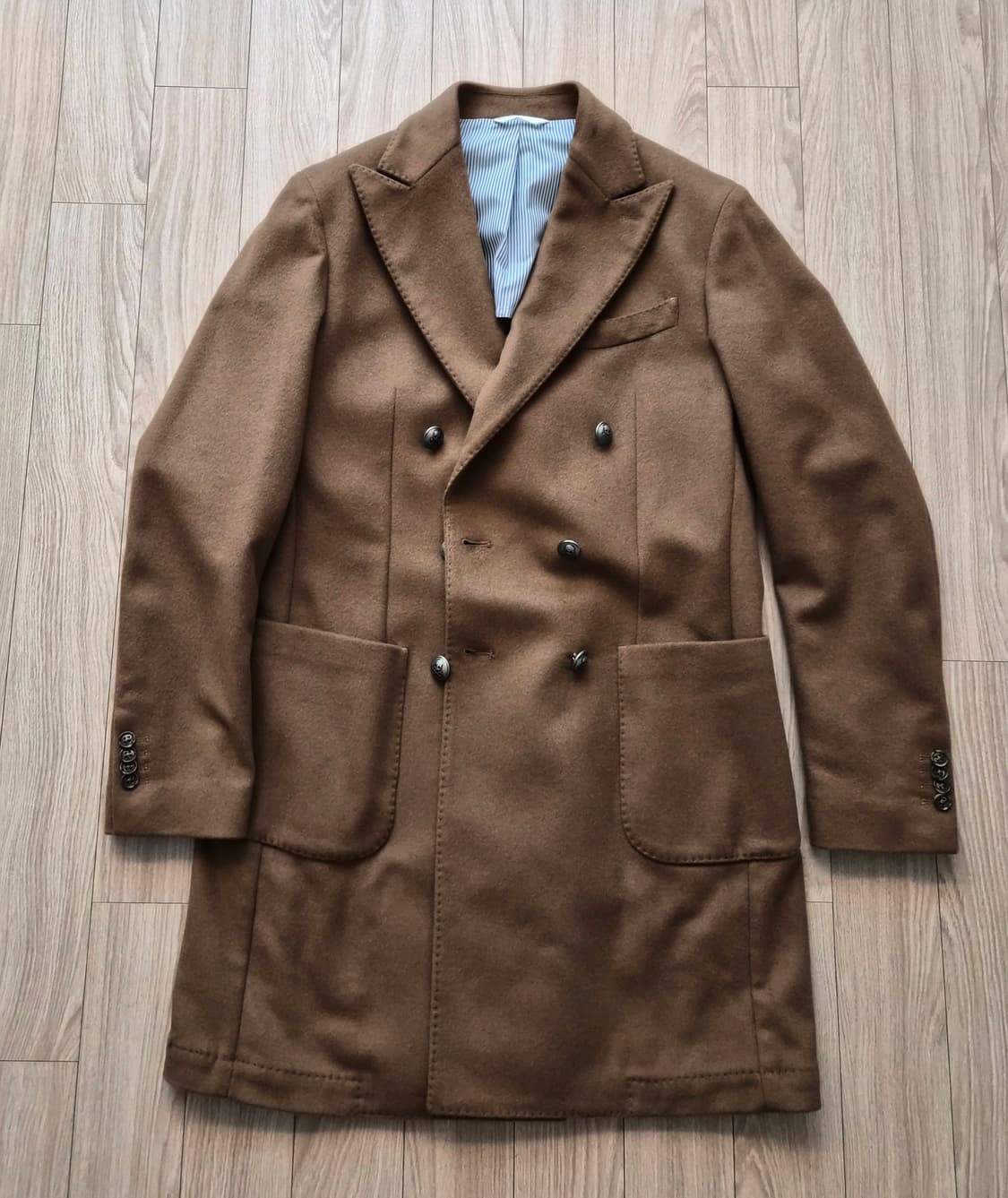하이드로겐 더블 브레스트 코트 판매합니다 상품이미지1