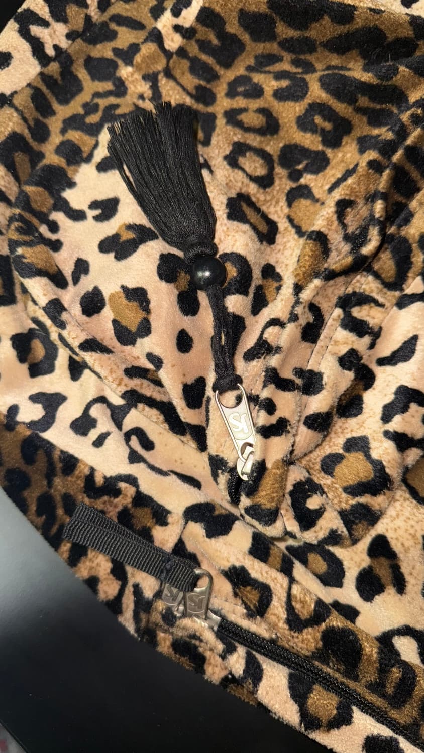 잔스포츠 레오파드 호피 벨벳 백팩 상품이미지2