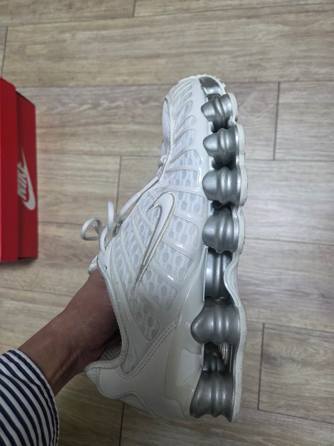 나이키 샥스TL 화이트 260 상품이미지2