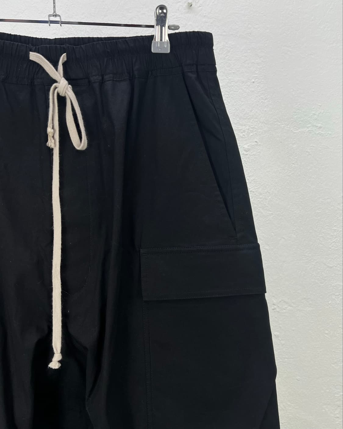 릭오웬스 블랙 18ss 드로우스트링 카고팬츠 상품이미지3