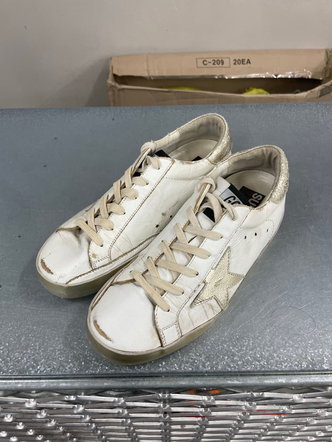 골든구스 슈퍼스타 골드 탭 스니커즈 38 상품이미지2