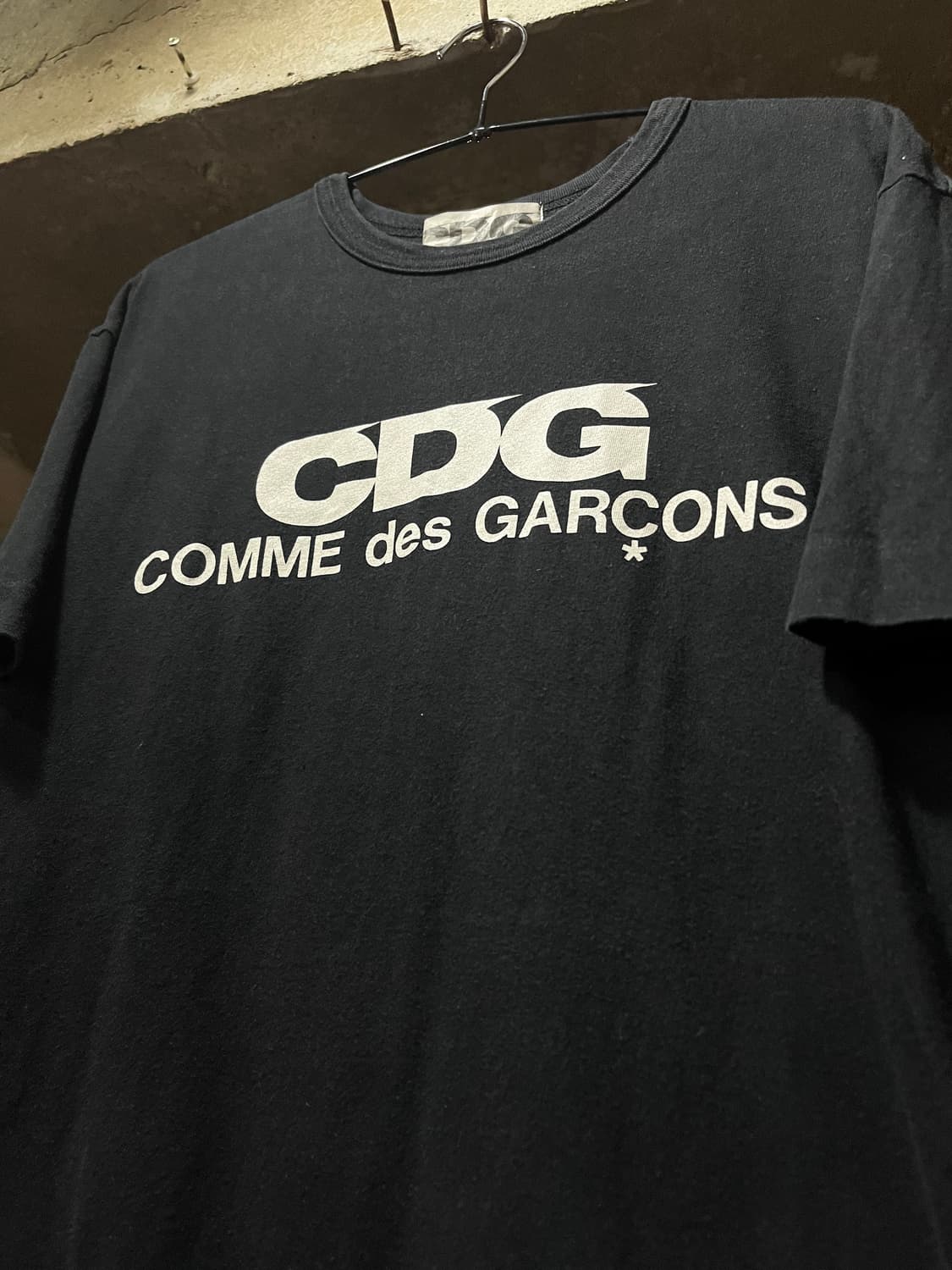 Comme des Garcons 꼼데가르송 로고 블랙 반팔 티셔츠 상품이미지1