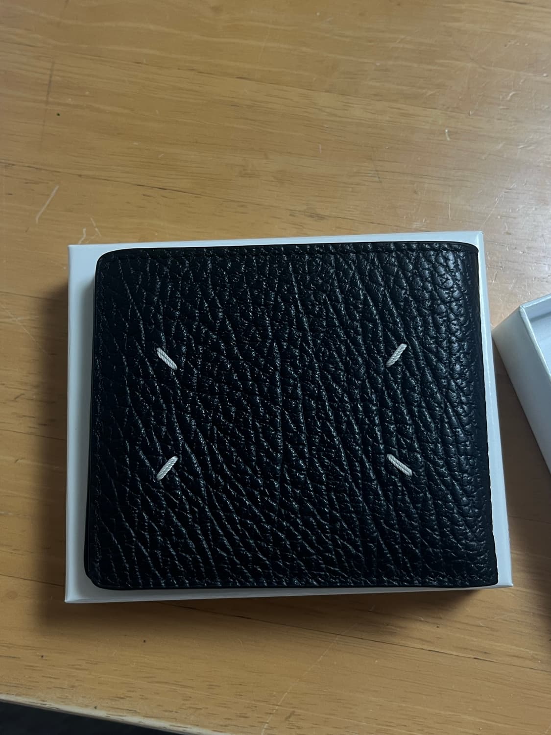 메종 마르지엘라 SA1UI0016P4455T8013 반지갑 판매합니다 상품이미지1