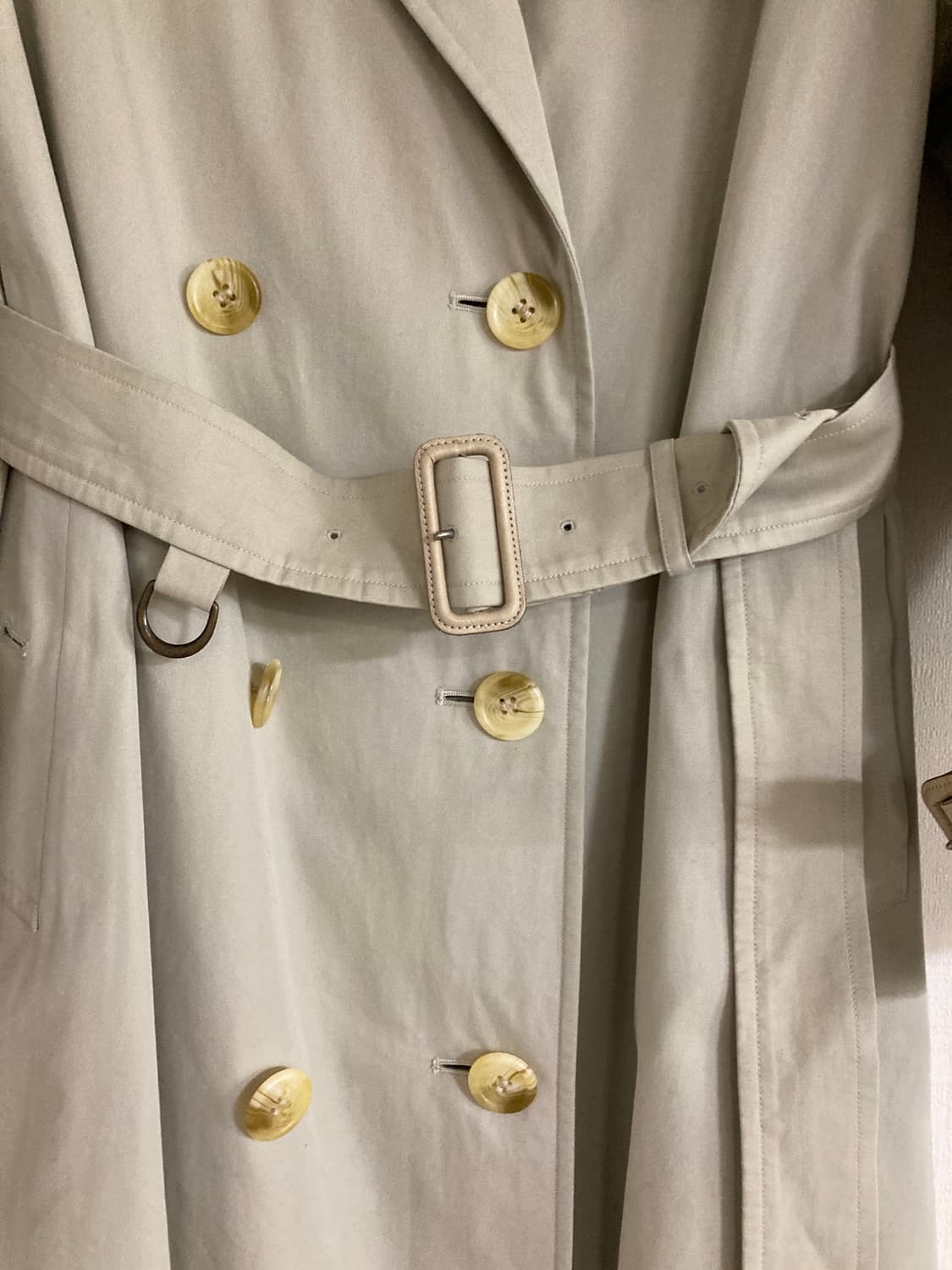 버버리 크림 베이지 트렌치코트 상품이미지4