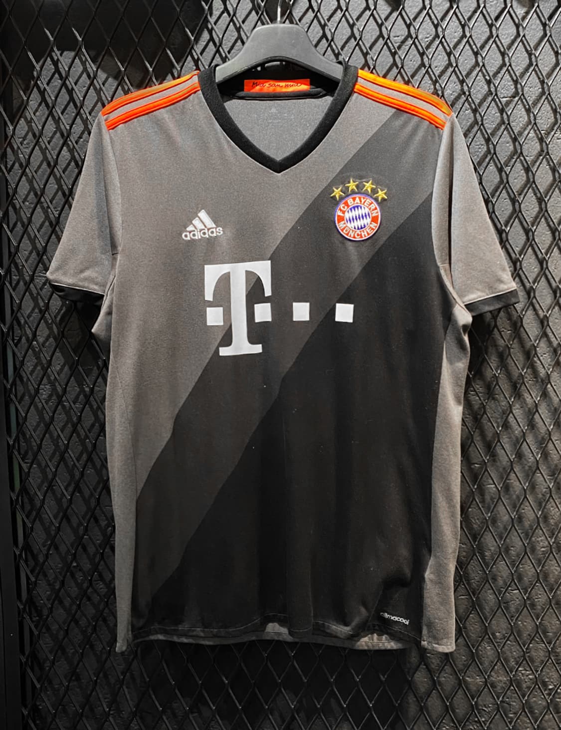 16/17 뮌헨 어웨이 레반도프스키 (L) 상품이미지2