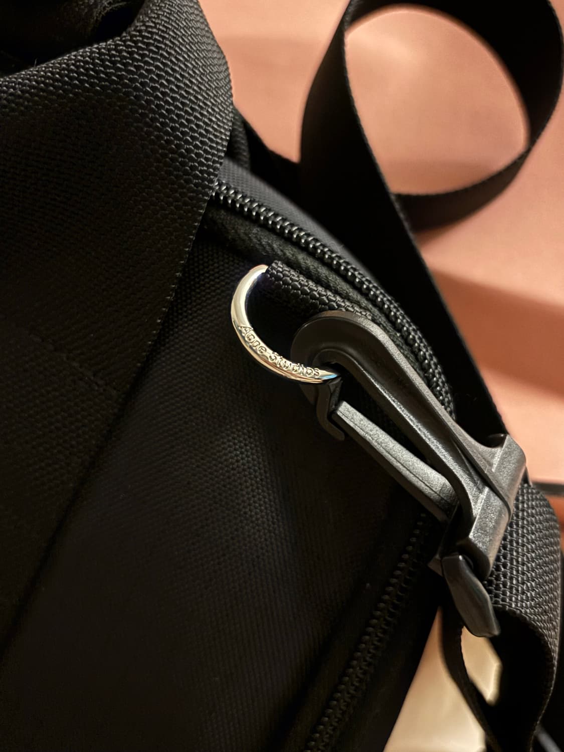 [새제품] 아크네 스튜디오 랩탑백 블랙 상품이미지7