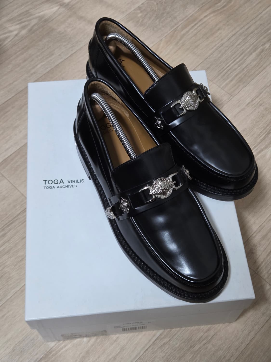 [42] Toga Virilis_Metal Loafer Black 상품이미지1