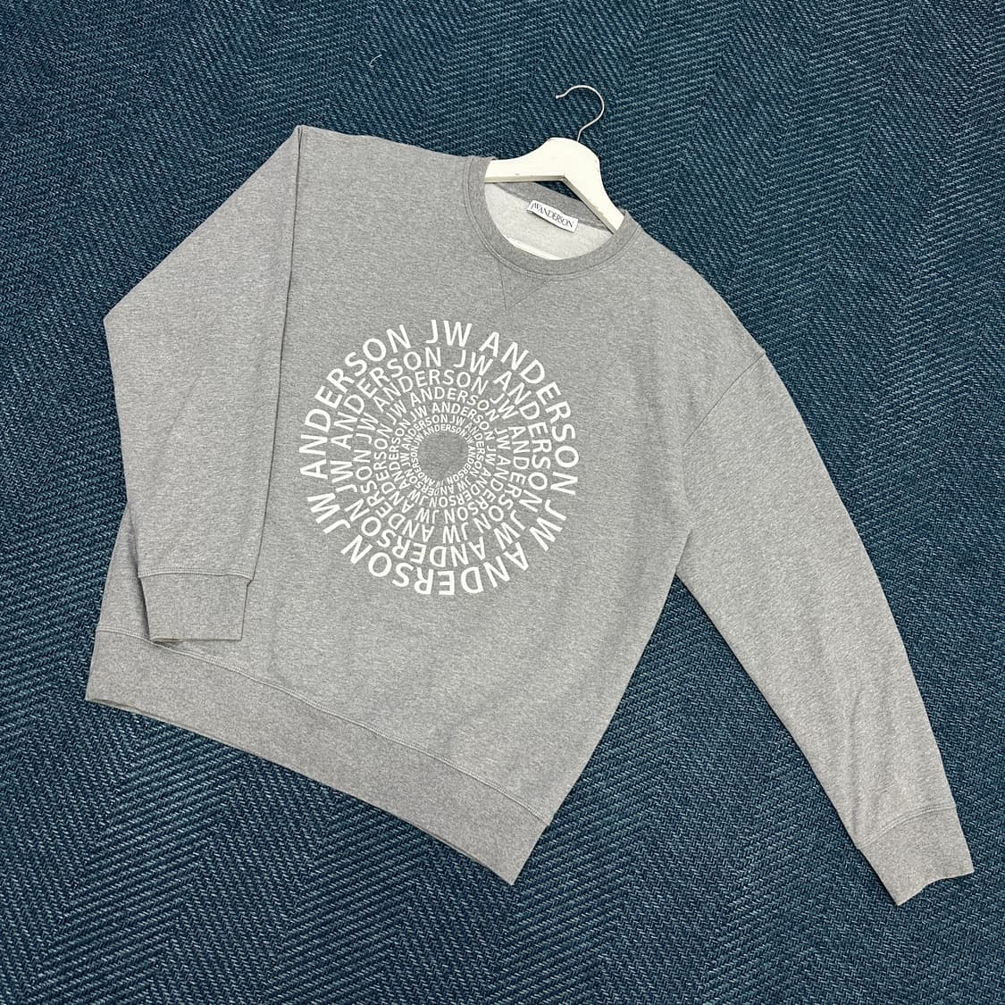 [L] JW앤더슨 맨투맨 상품이미지1
