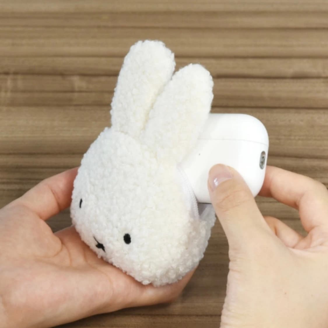 미피 뽀글이 파우치 키링 (이어폰 보관 가능) 상품이미지2