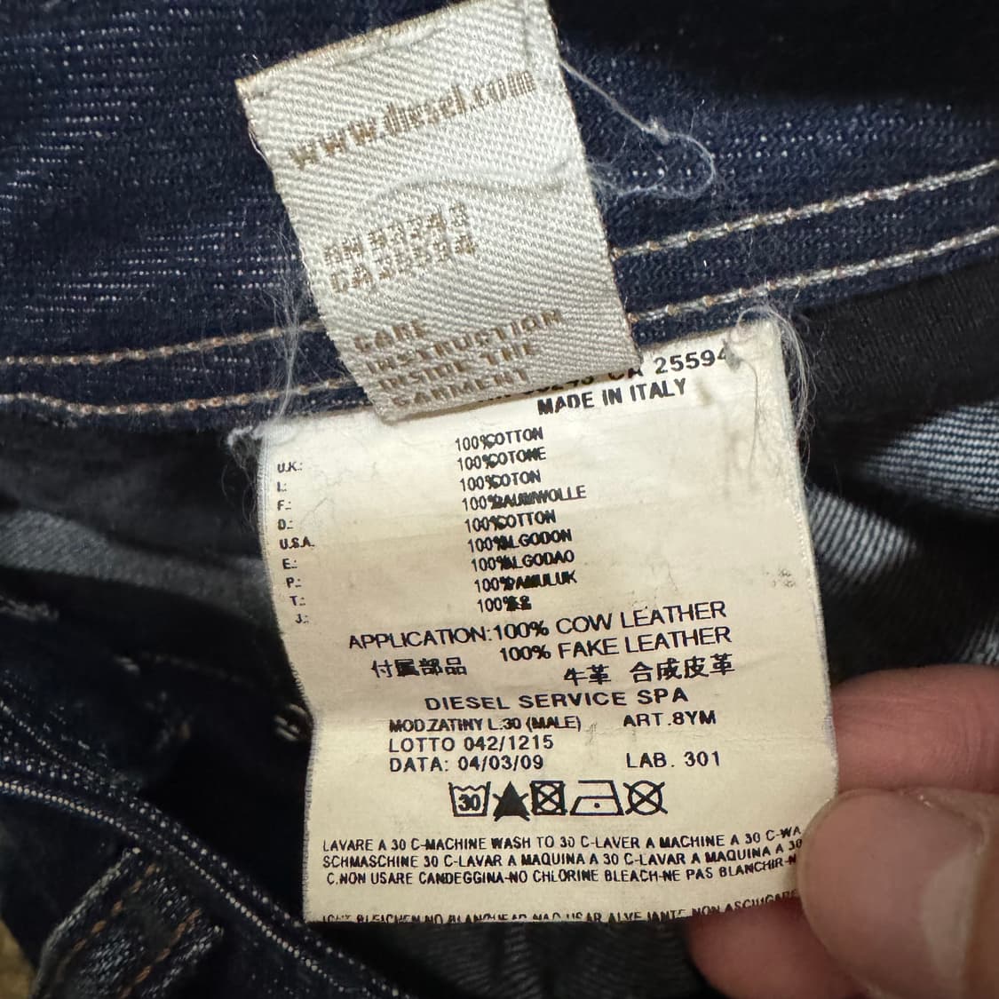 디젤 자티니 딥블루 데미지 워싱 플레어 세미 부츠컷 데님팬츠 상품이미지9