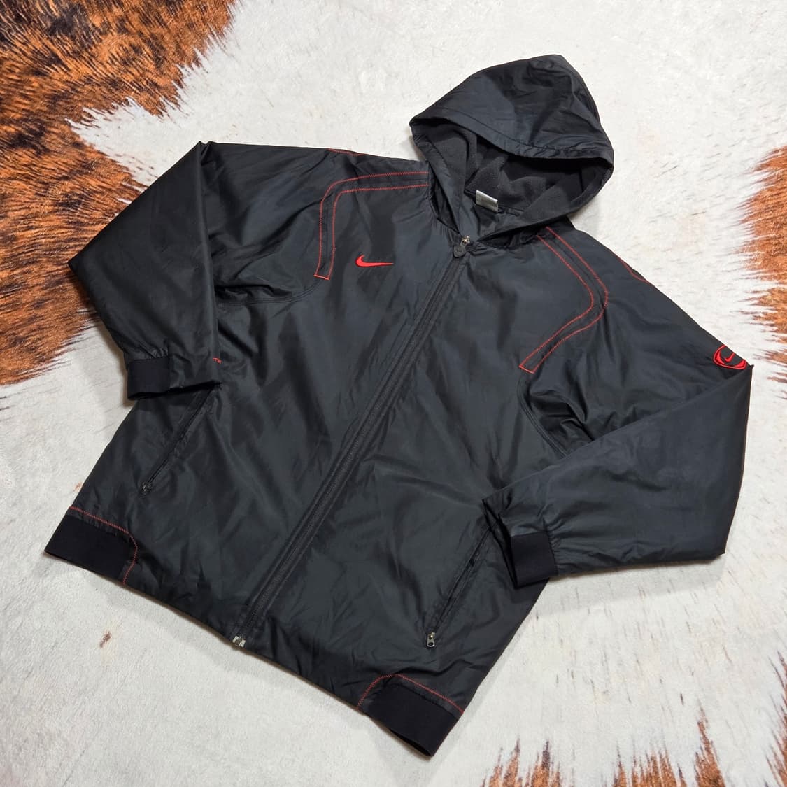 00S 나이키 레드 스티치 블랙 누빔 점퍼 상품이미지1