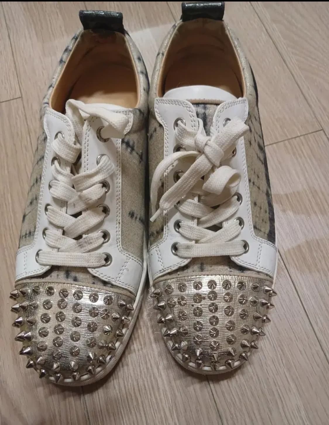 루부탱 스터드 스니카즈 40.5 사이즈 상품이미지1