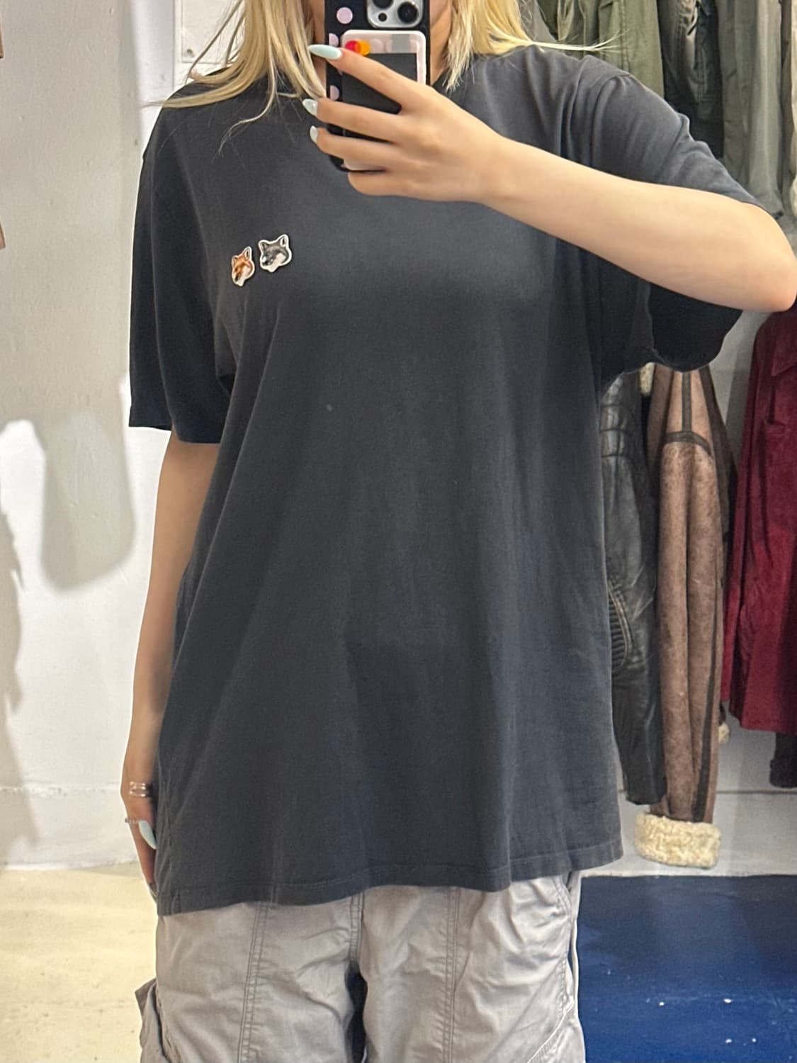 메종키츠네 더블 폭스헤드 차콜 반팔티 상품이미지2
