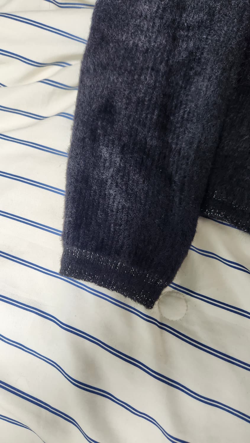 알렌느 헬렛 브이넥 모헤어 니트 상품이미지3