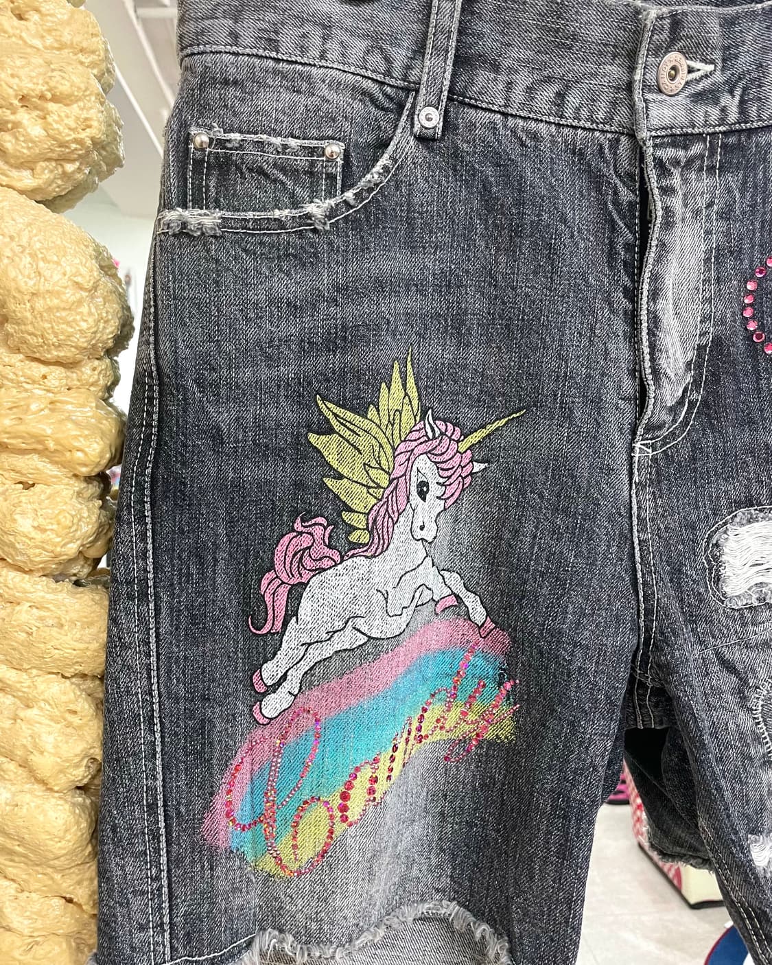 Unicorn heart damage denim shorts  상품이미지4