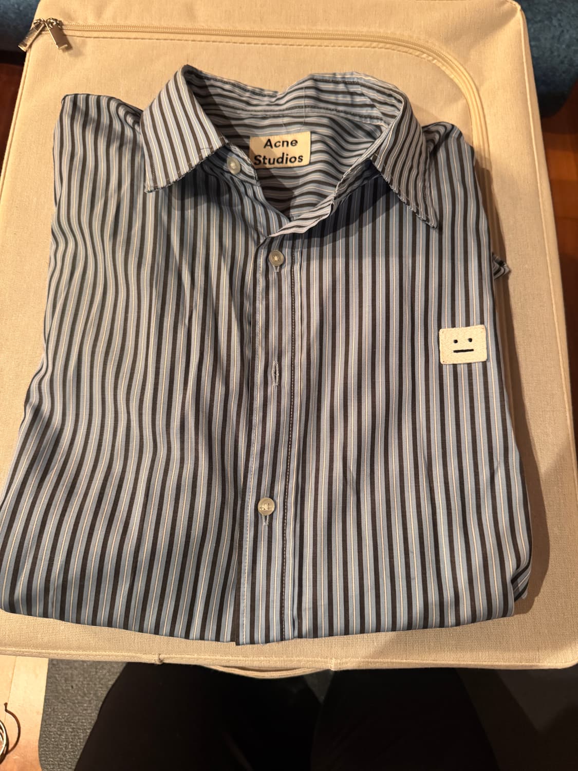 아크네 스트라이프 셔츠 상품이미지1