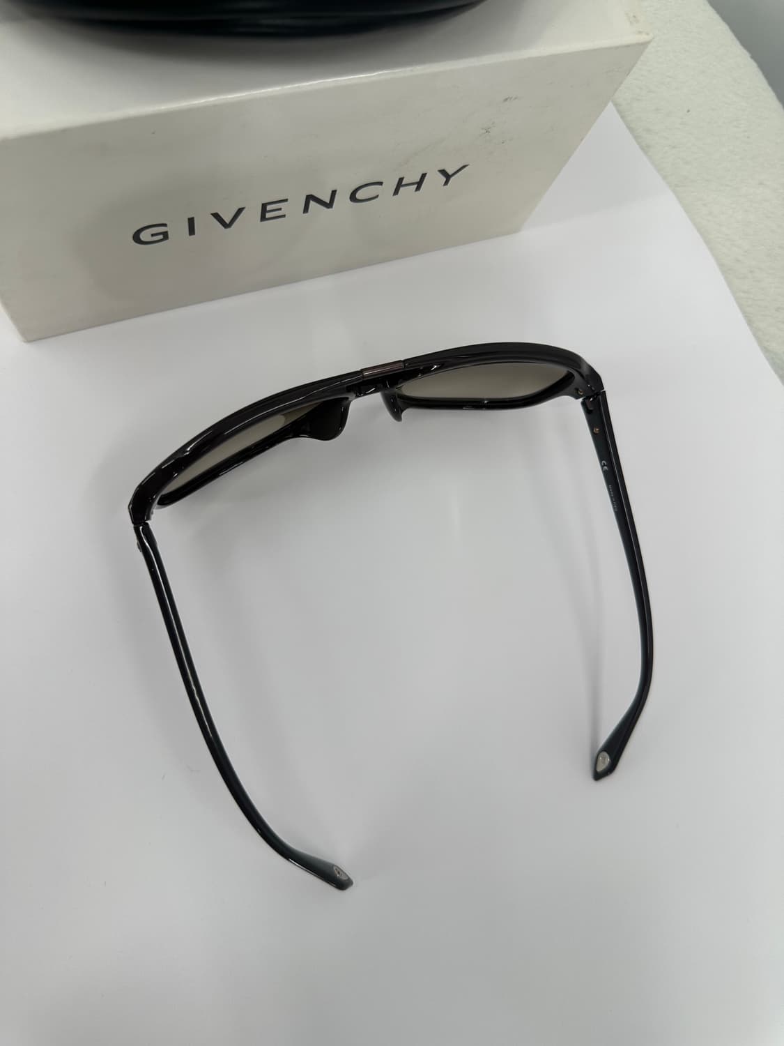 [새상품 무료배송] 정품 지방시 Made in Italy 선글라스 상품이미지6