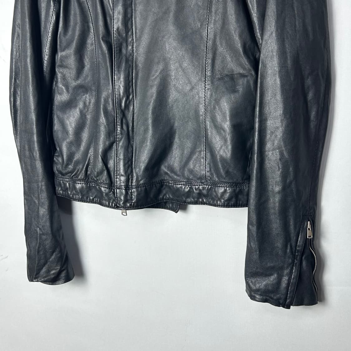 [JPN] 에디션 워시드 레더 비대칭 집업 자켓 상품이미지4