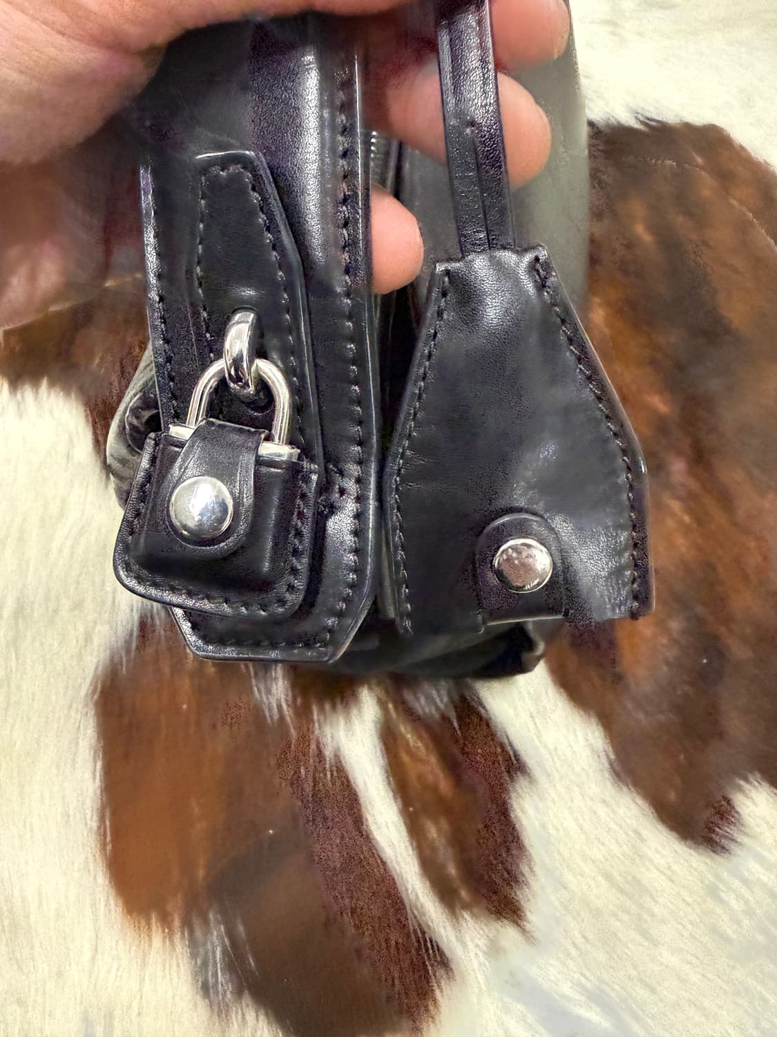 알렉산더 왕 락앤키 카프레더 스퀘어 숄더백 상품이미지4