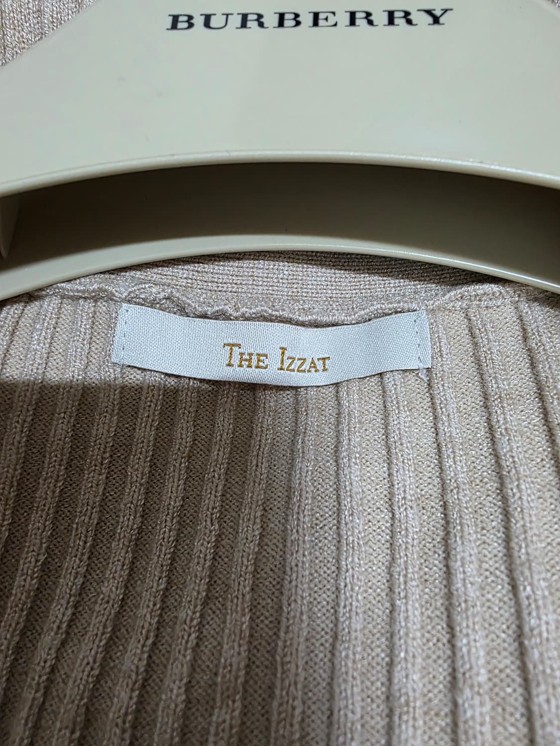 더아이잗  레이온  베이지  니트   원피스 55~66 상태굿 상품이미지5