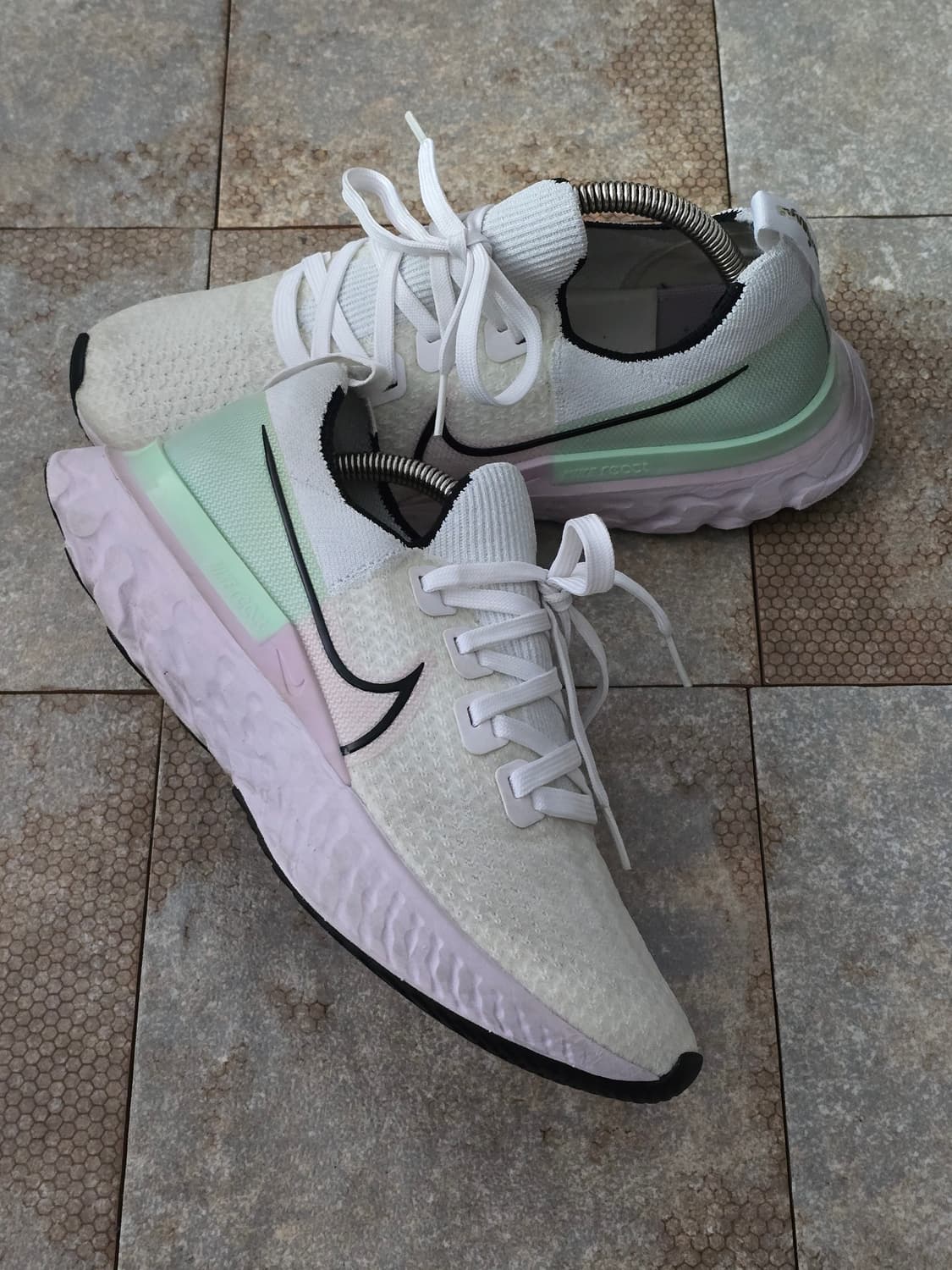 (250)나이키 리액트 인피니티 런 플라이니트 상품이미지7