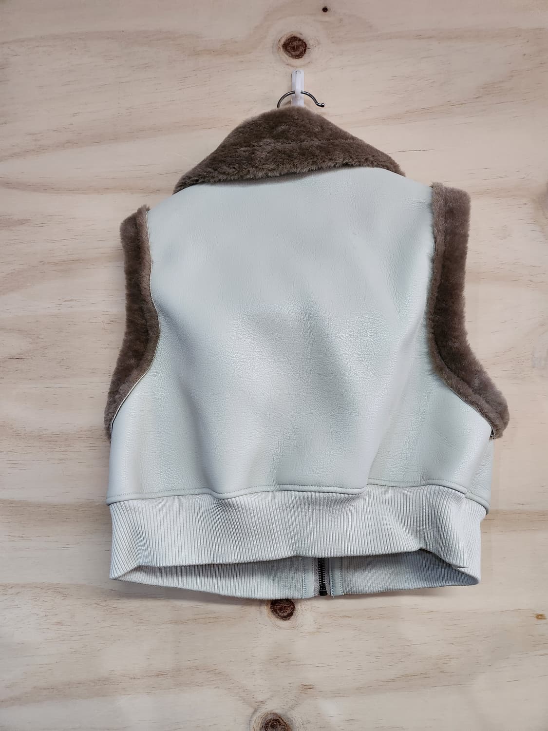 208) 크롭 비건가죽 조끼 상품이미지2