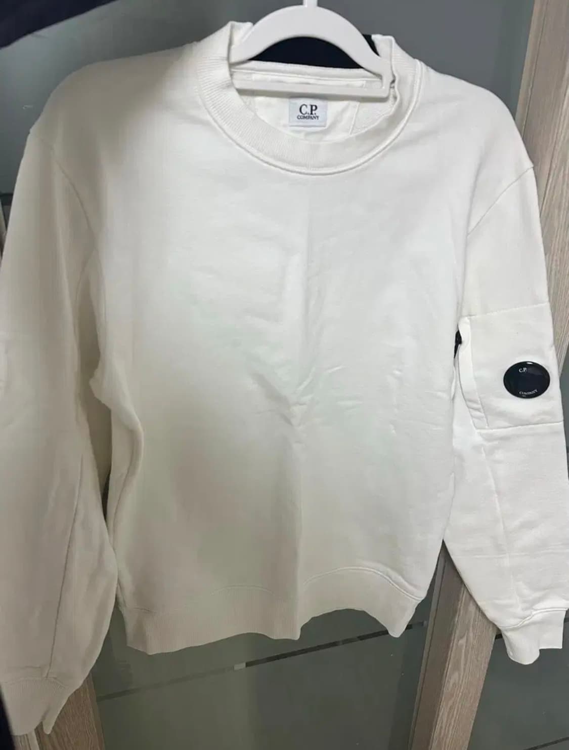 cp컴퍼니 맨투맨 화이트 s 상품이미지2
