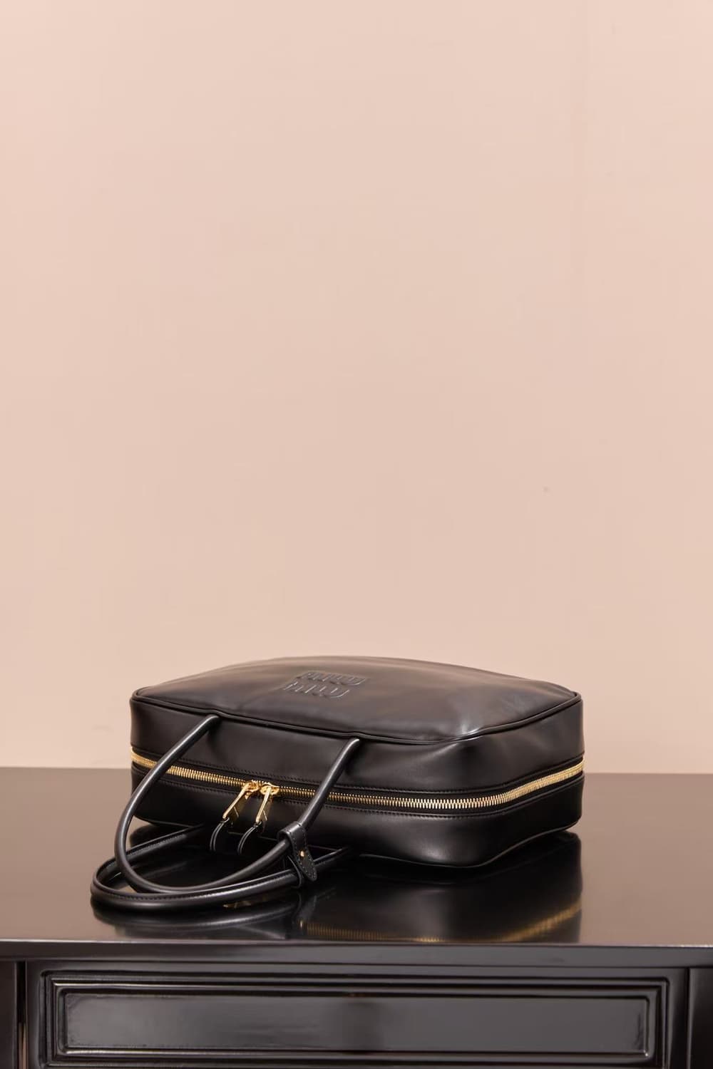 미우 미우 가죽 탑 핸들백1 상품이미지7