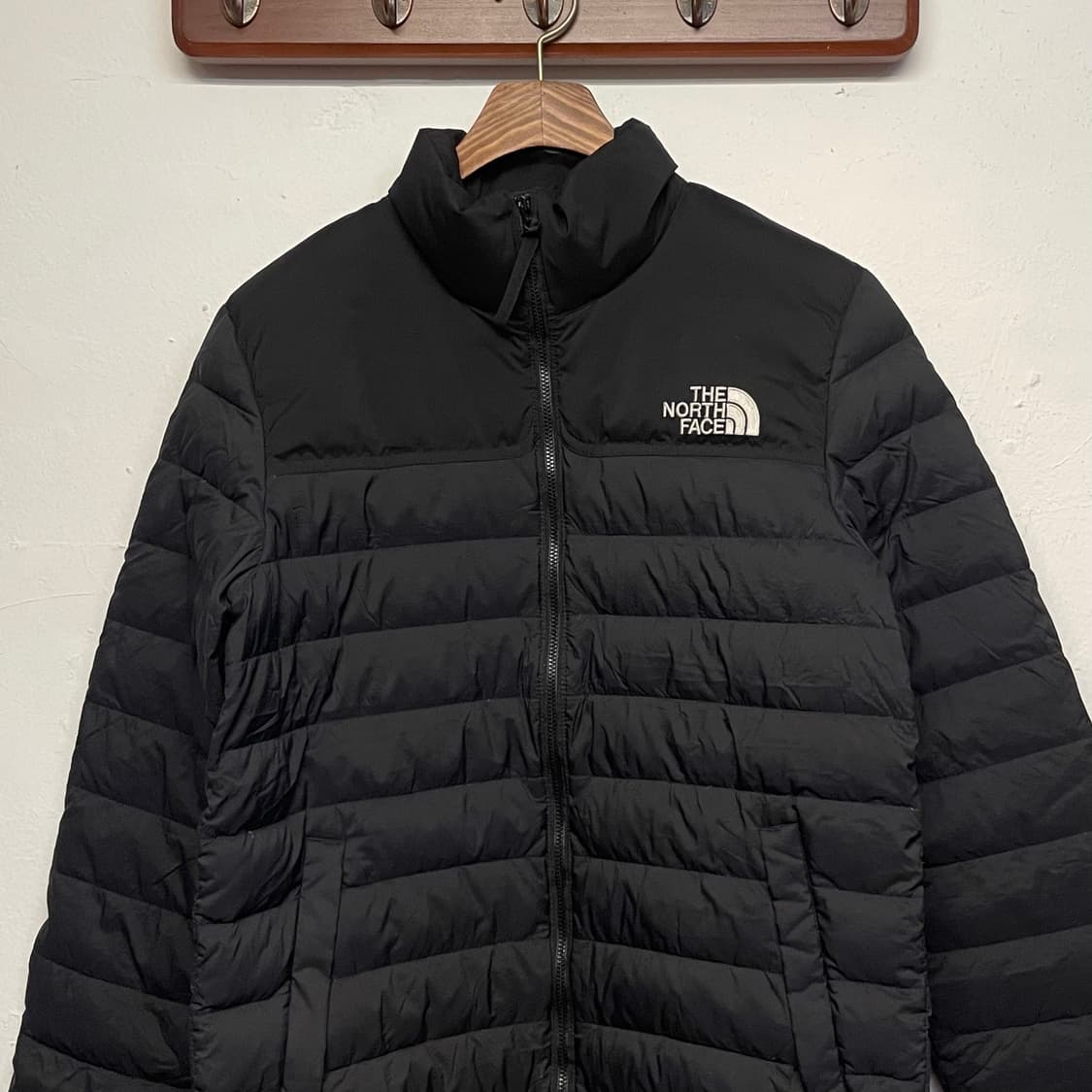 노스페이스 블랙 구스다운 경량 패딩 점퍼   상품이미지3