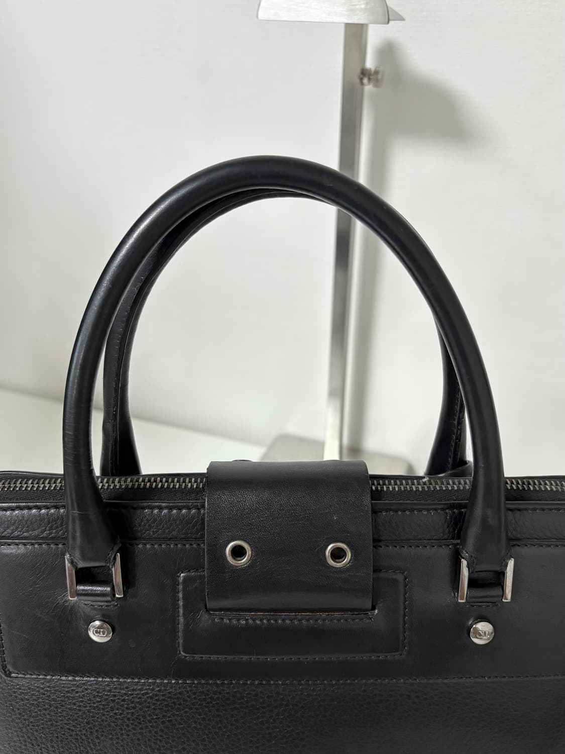 디올 스트릿시크 레더 토트백 상품이미지8