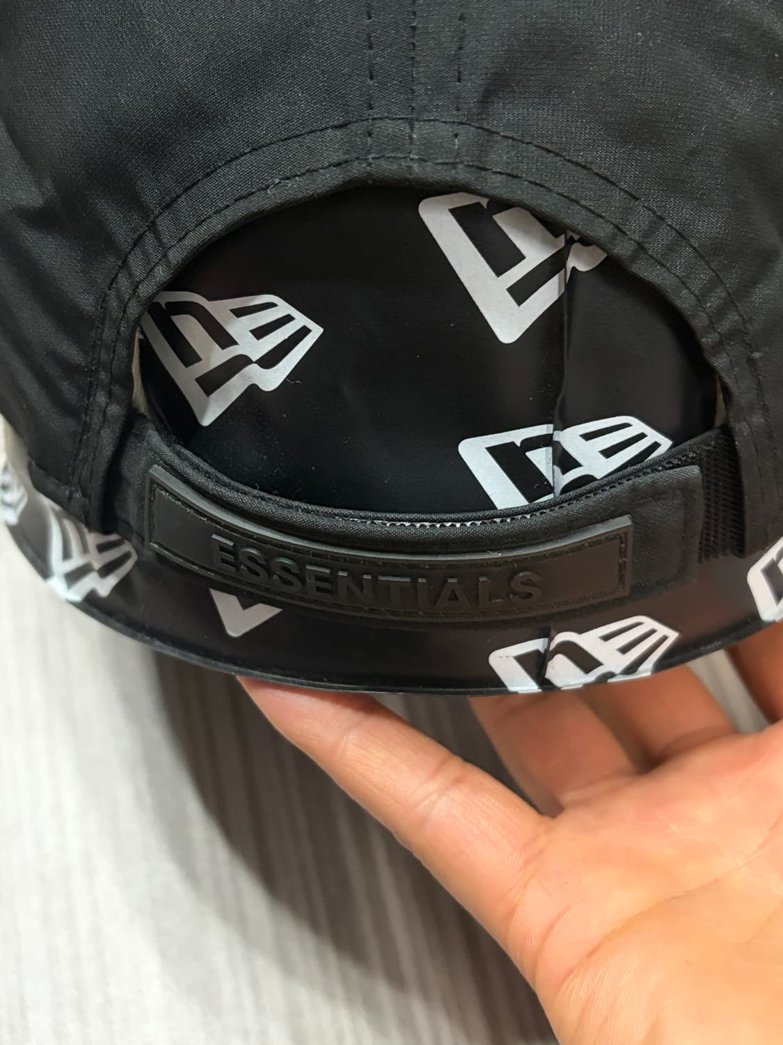 뉴에라 X 에센셜 콜라보 모자 상품이미지5
