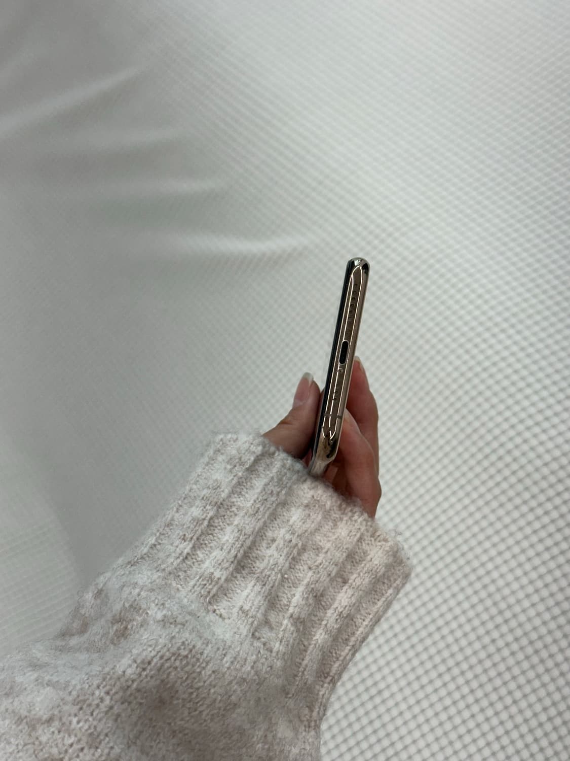 아이폰 XS 골드 색상 상품이미지7