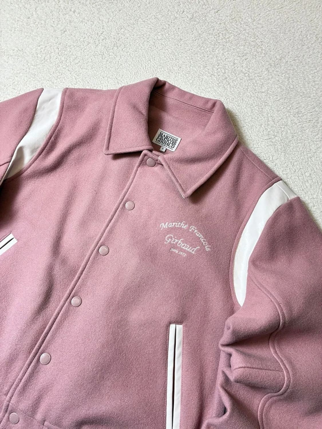 마리떼프랑소와저버 핑크 스냅버튼 크롭 바시티 자켓 PN7635 상품이미지2