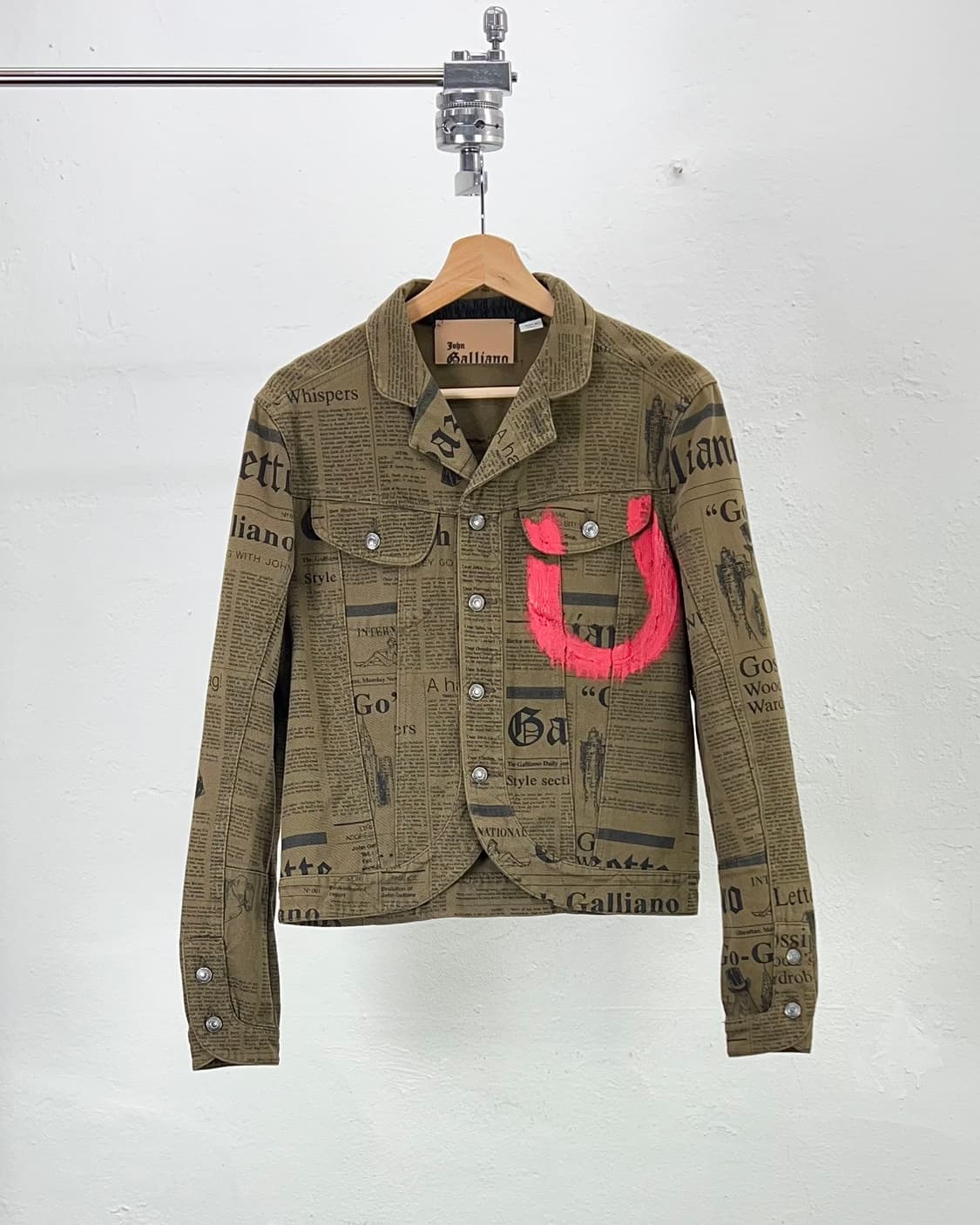존 갈리아노 07ss 뉴스페이퍼 가제트 프린팅 커프스 데님 자켓 상품이미지1