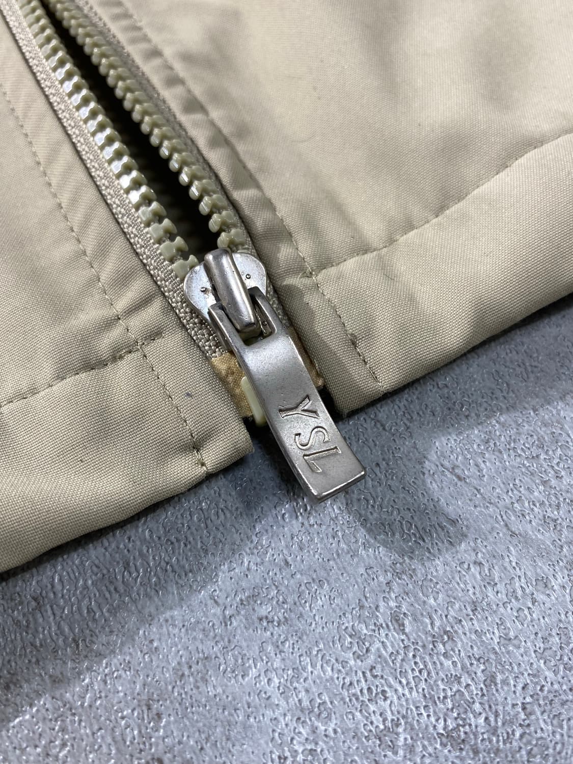 [95] 90s YSL 입생로랑 베이지 폴리쉘 블루종 자켓 상품이미지4