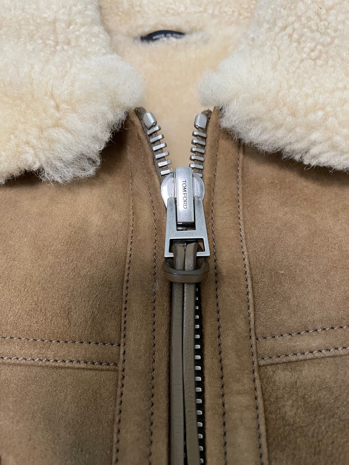 새상품 톰포드 스웨이드 풀시어링 무스탕 자켓 52 옷걸이O 상품이미지3