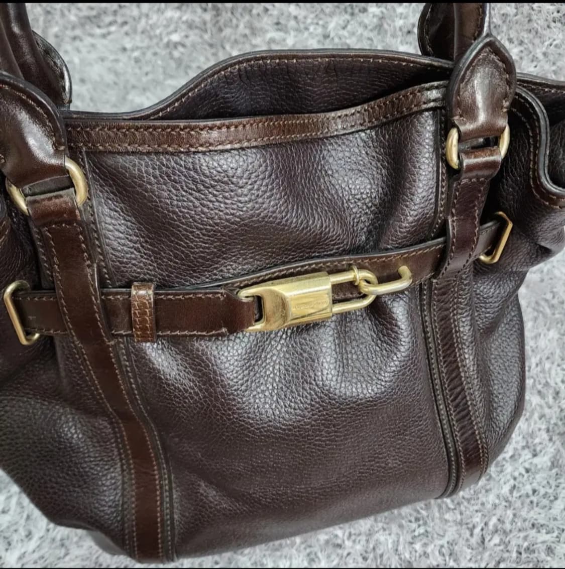 버버리 레더 토트백 상품이미지5