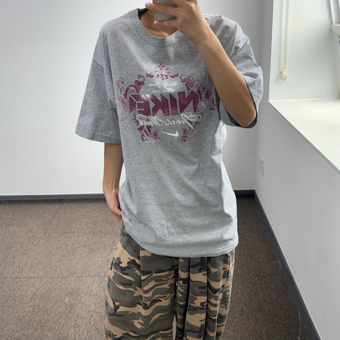 Nike 나이키 그런지 로고 그레이 반팔  상품이미지2