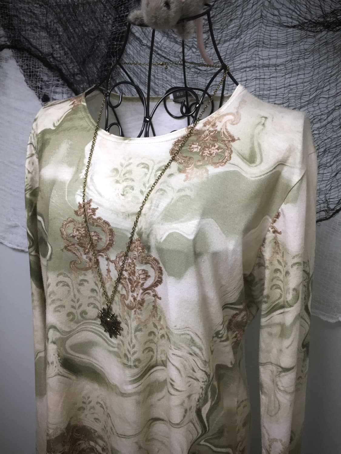 UGO REALI oriental flower long T 상품이미지5